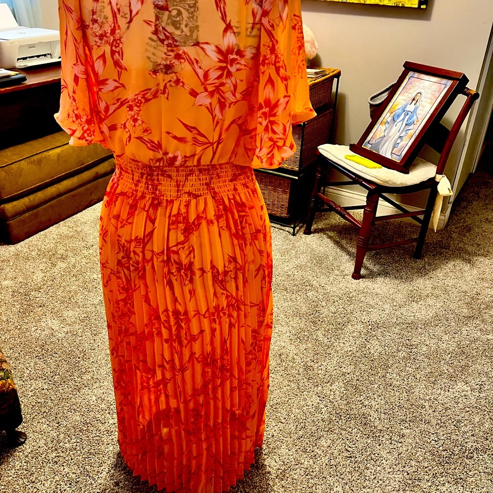 Hello Summer in this  fantastic piece by Taylor.It’s beautiful the way it flows